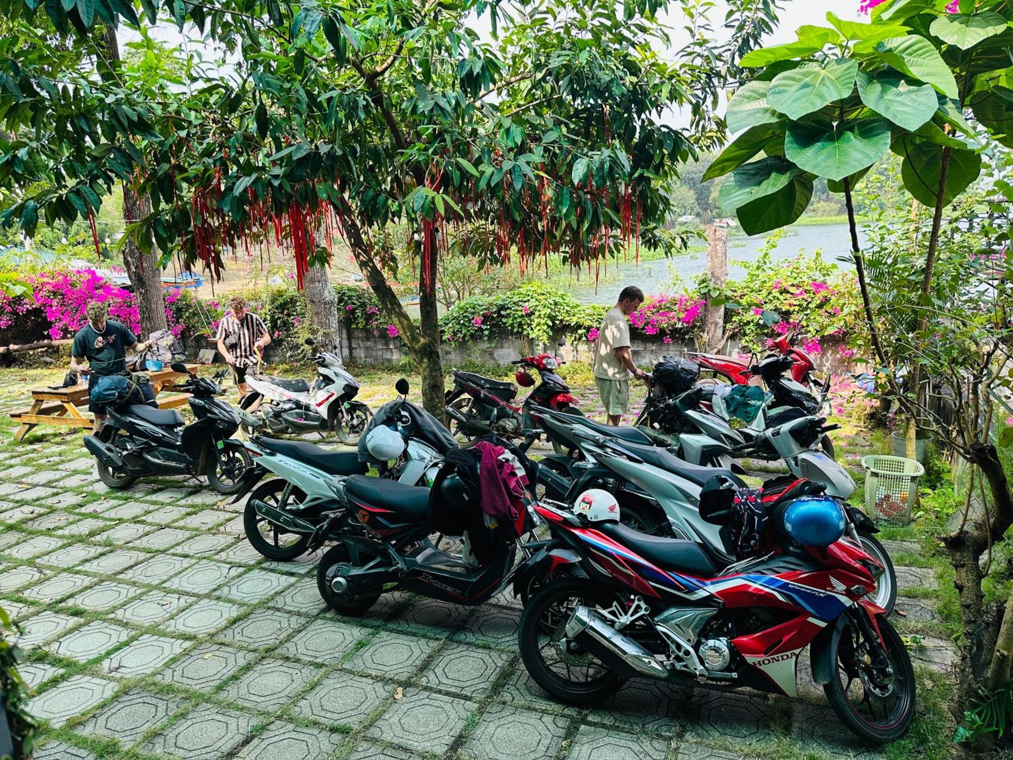 Ben Ho Homestay Xa Gia Tan Exterior foto